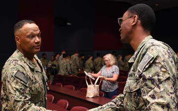 FLTCM Delbert Terrell Visits Pax River, Discusses Personnel Matters with Sailors