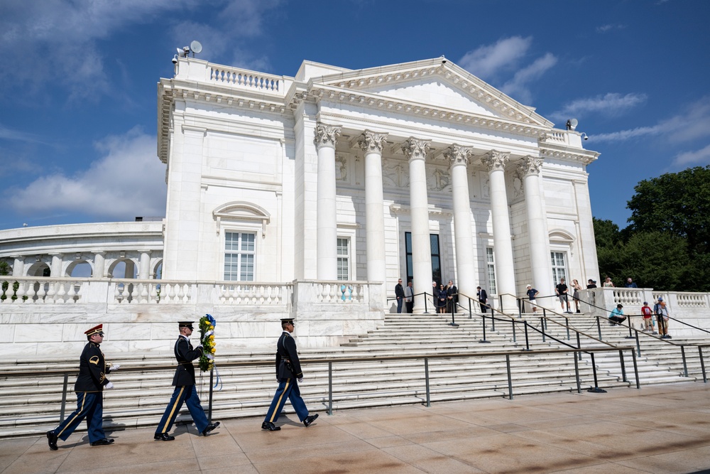 President of the Republic of Kosovo Vjosa Sadriu Visits Arlington National Cemetery