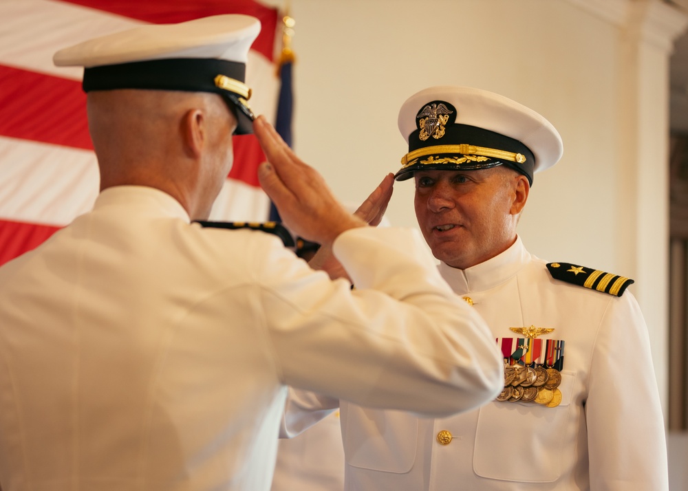 HSM-40 HOLDS CHANGE OF COMMAND CEREMONY