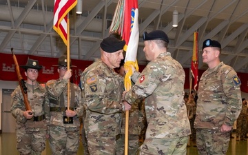 1st Engineer Brigade bids farewell to Bohrer, welcomes Glaspell during change-of-command ceremony