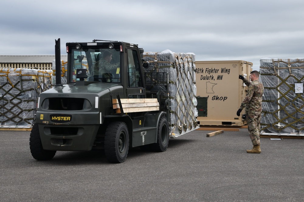 Travis Contingency Response Team supports 148th Fighter Wing deployment