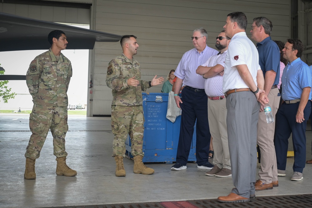 Arkansas community leaders visit 33rd FW