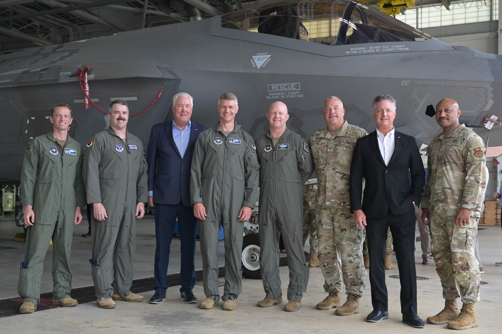 Arkansas community leaders visit 33rd FW