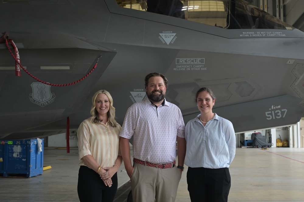 Arkansas community leaders visit 33rd FW