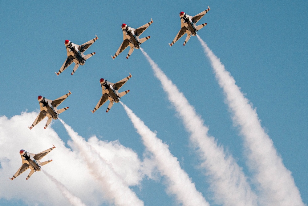 Thunderbirds bring thunder to the Wasatch