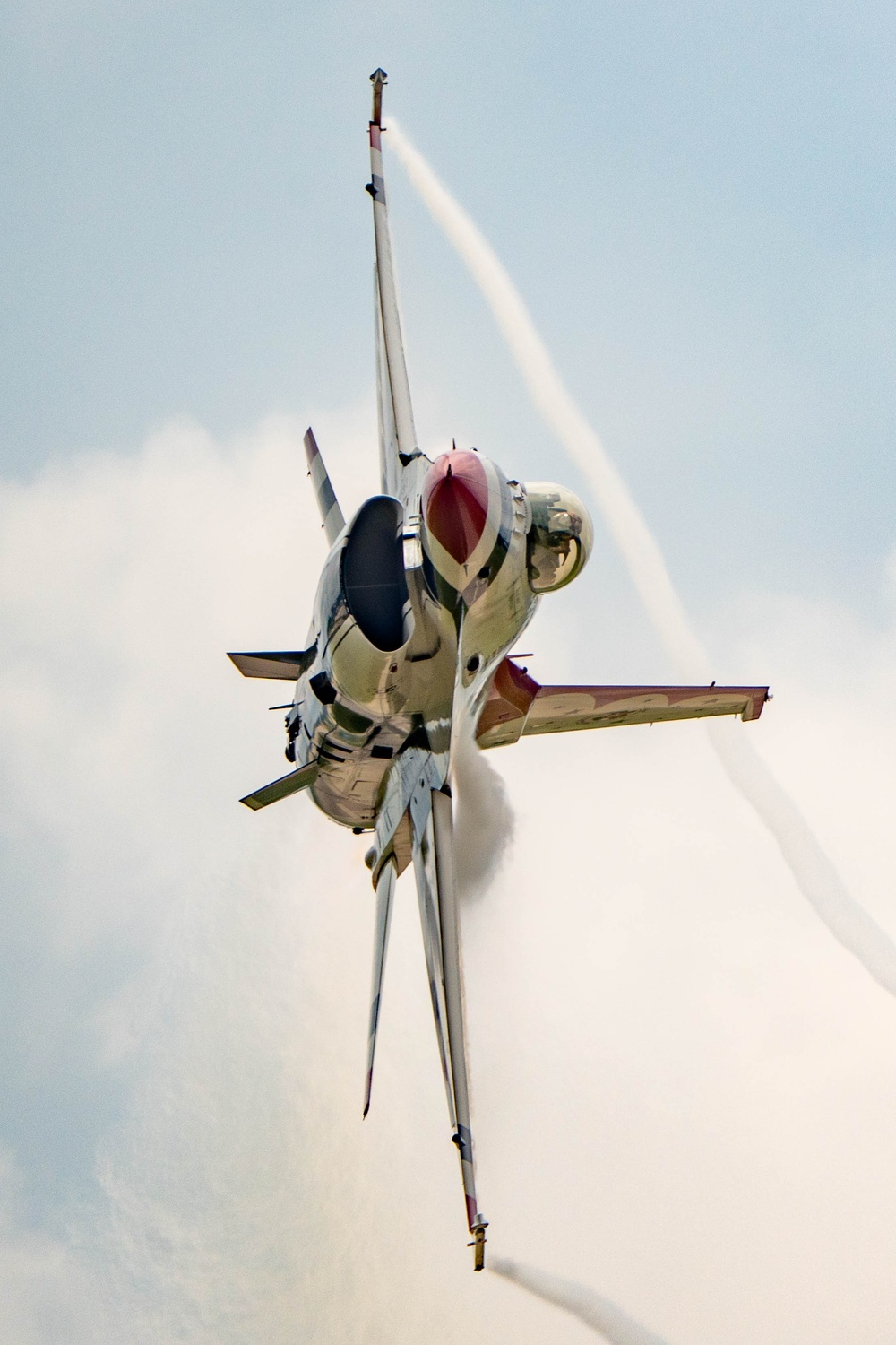 Thunderbirds buzz through Battle Creek