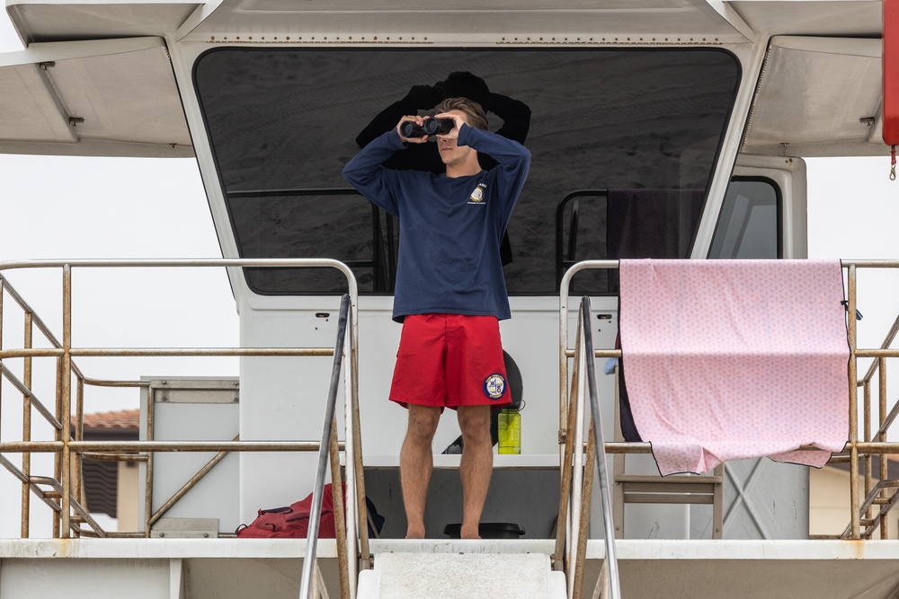 Camp Pendleton Del Mar Beach Lifeguards Save 122 Lives