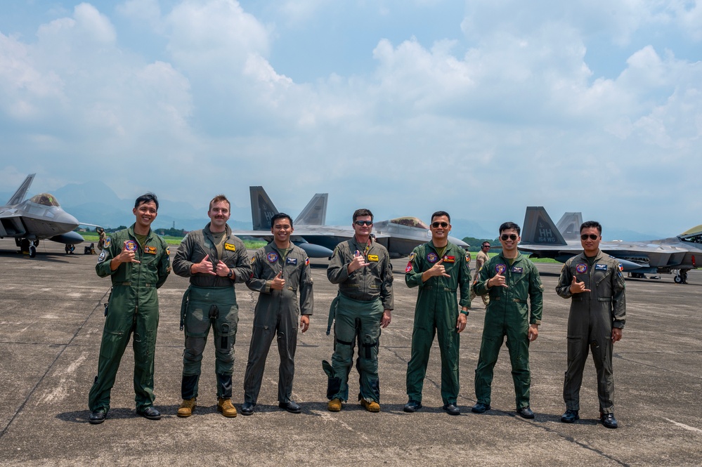 Hawaiian Raptors Make Historical First Landing at Basa Air Base