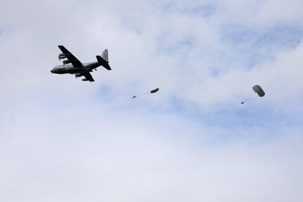 Alaska Air National Guard aviators and Air Force Special Warfare Airmen conduct airborne training