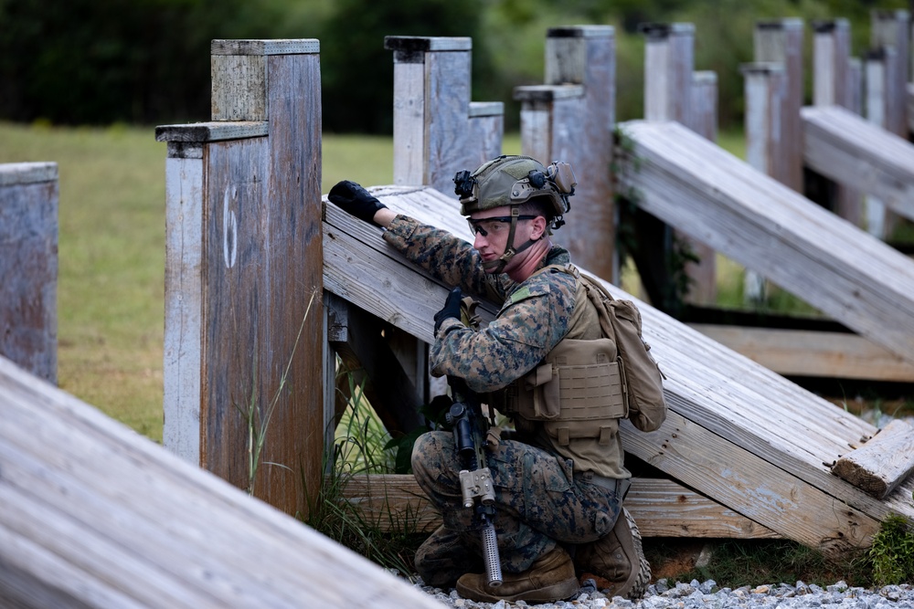 3/2 Executes Combat Marksmanship Range