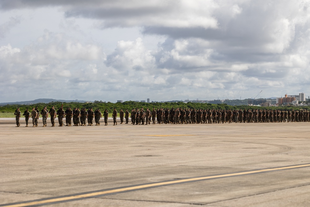 1st Marine Aircraft Wing holds change of command ceremony