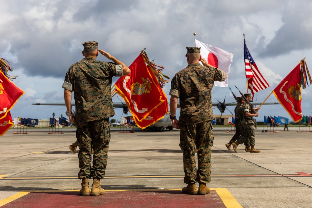 1st Marine Aircraft Wing holds change of command ceremony