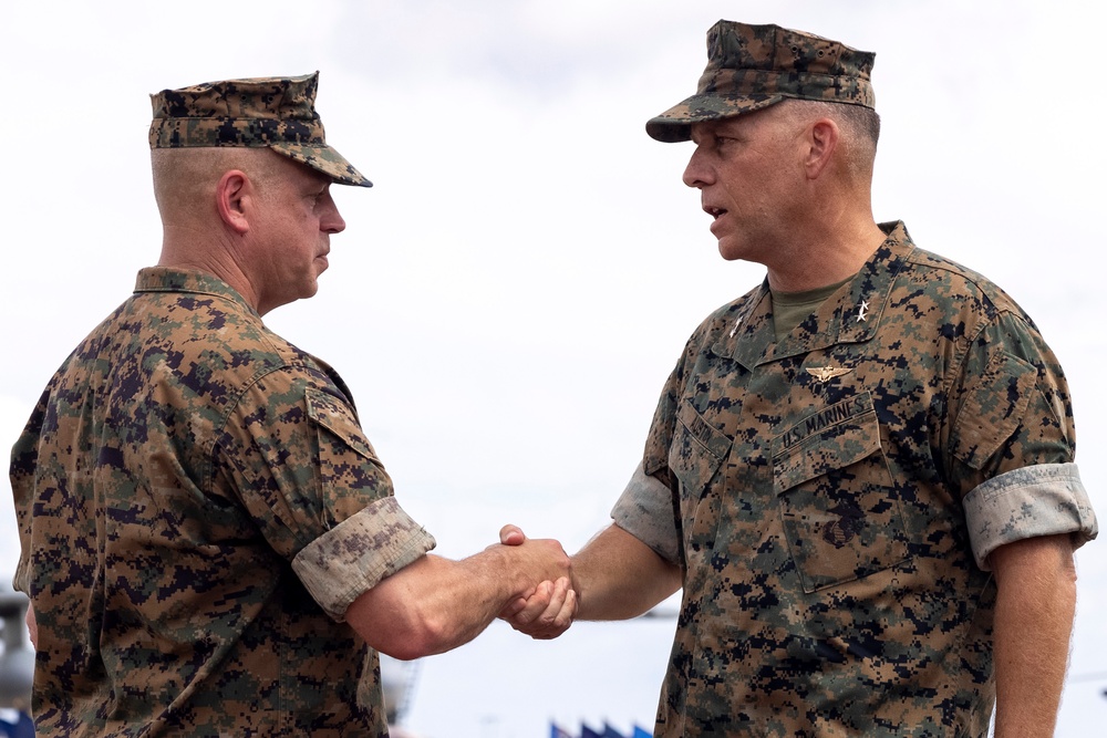 1st Marine Aircraft Wing holds change of command ceremony