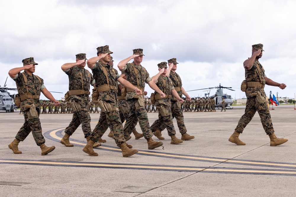 1st Marine Aircraft Wing holds change of command ceremony