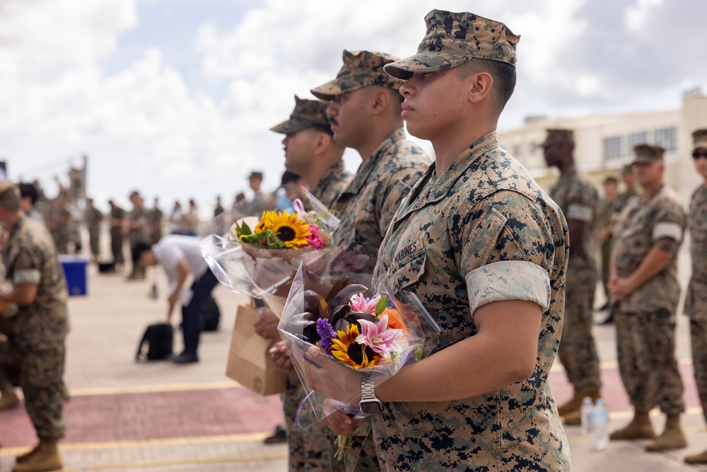 1st Marine Aircraft Wing holds change of command ceremony