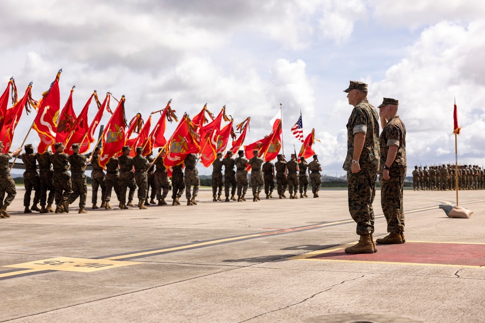 1st Marine Aircraft Wing holds change of command ceremony