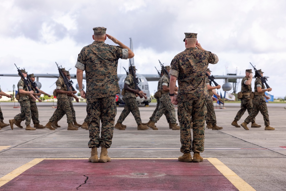 1st Marine Aircraft Wing holds change of command ceremony