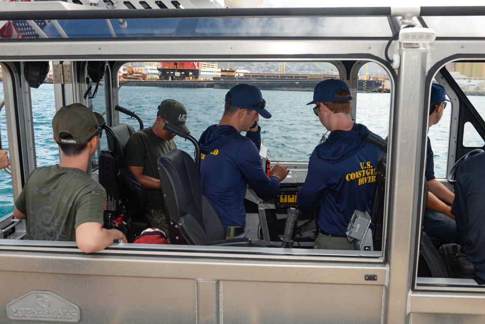 U.S. Coast Guard &amp; ROK Underwater Construction Team conduct combined dive drills during RIMPAC 2024
