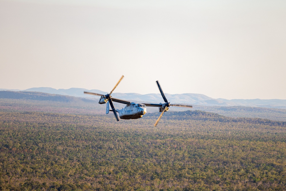 MRF-D 24.3: U.S. Marines rehearse tail gunnery from MV-22B Osprey