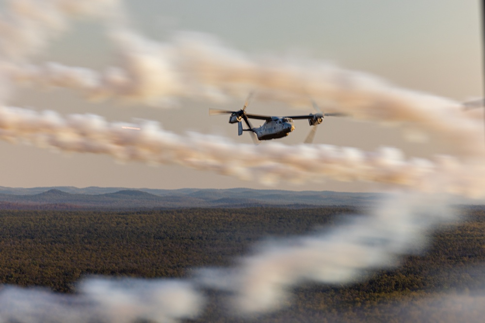 MRF-D 24.3: U.S. Marines rehearse tail gunnery from MV-22B Osprey