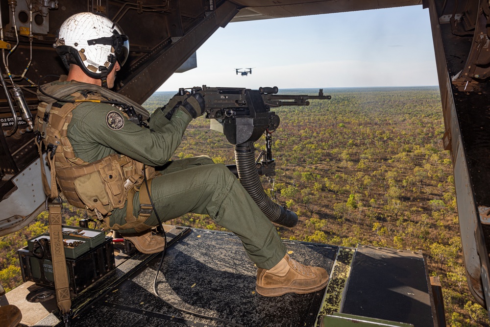 MRF-D 24.3: U.S. Marines rehearse tail gunnery from MV-22B Osprey