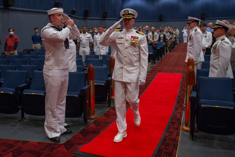 NAVFAC Far East Holds Change of Command