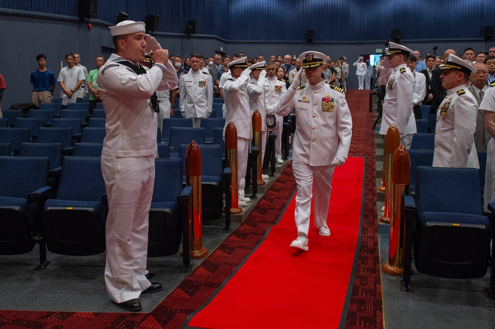 NAVFAC Far East Holds Change of Command