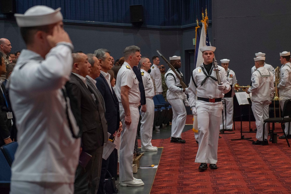 NAVFAC Far East Holds Change of Command