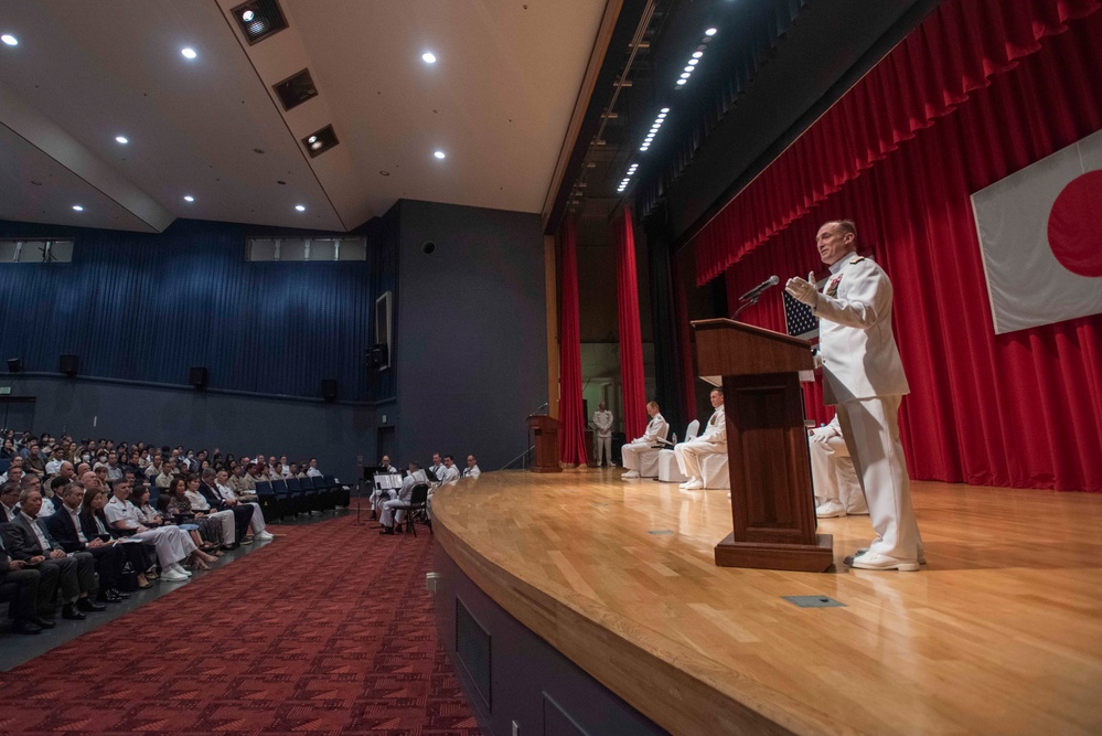 NAVFAC Far East Holds Change of Command