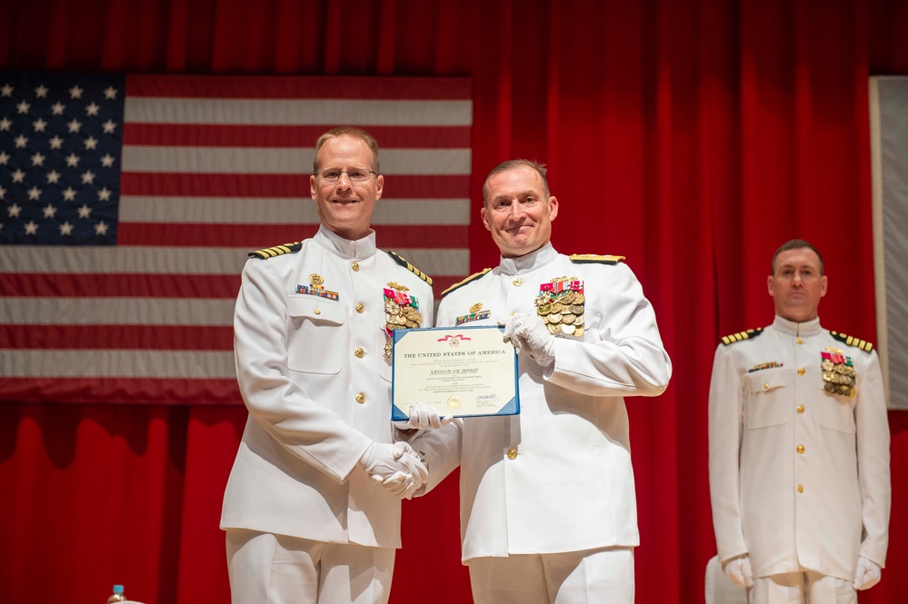 NAVFAC Far East Holds Change of Command