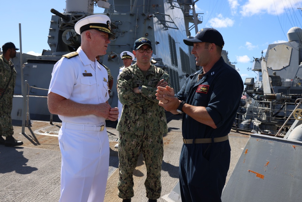 VADM Wade visits USS Sterett during RIMPAC 2024