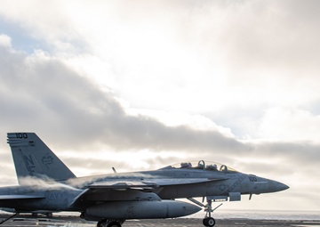 USS Ronald Reagan (CVN 76) conducts flight operations