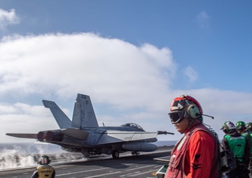 USS Ronald Reagan (CVN 76) conducts flight operations