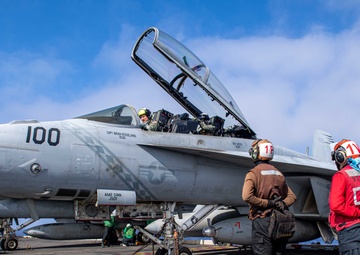 USS Ronald Reagan (CVN 76) conducts flight operations