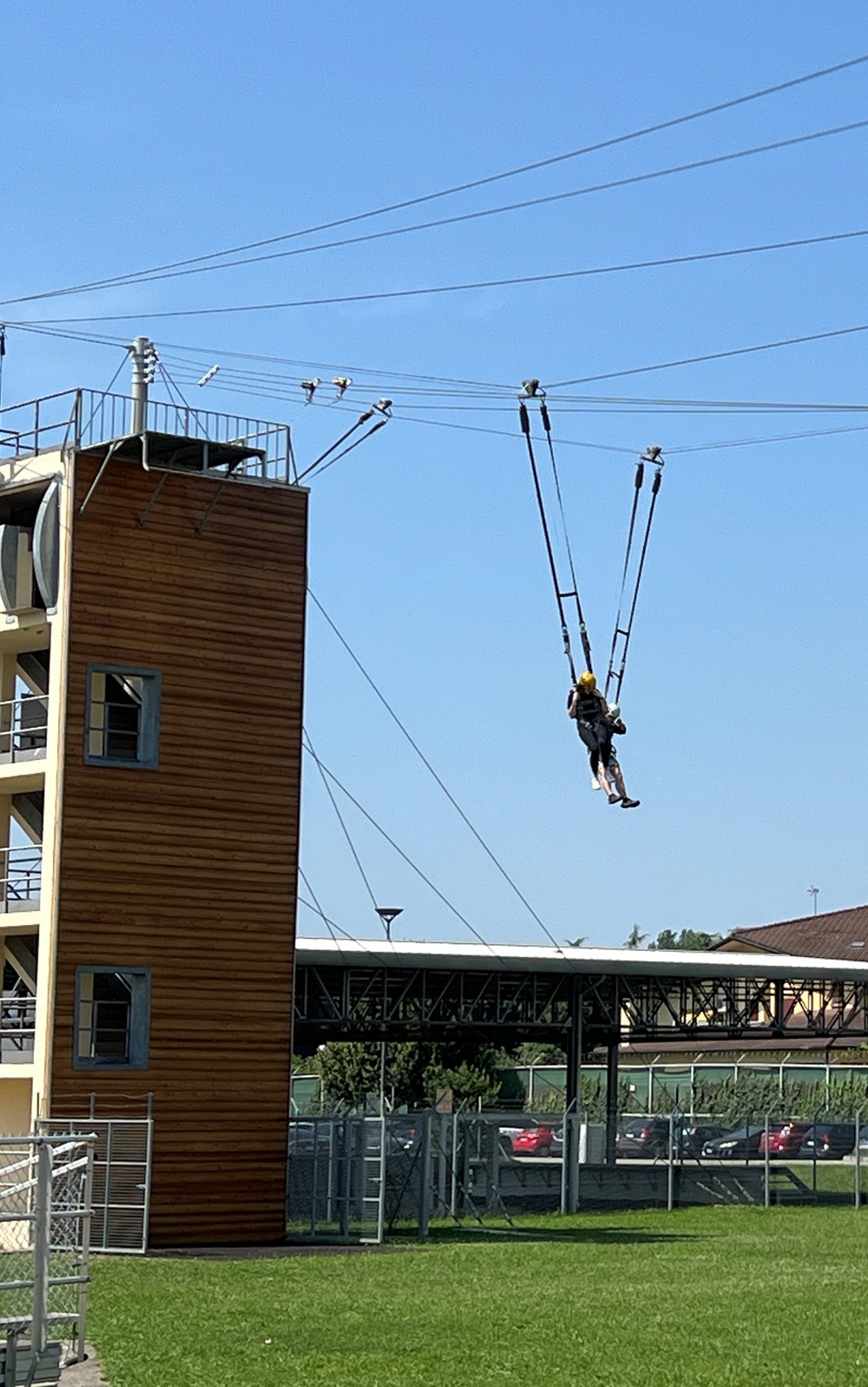 A Jump Tower Gives Garrison Employees a Glimpse Into Paratrooper Life