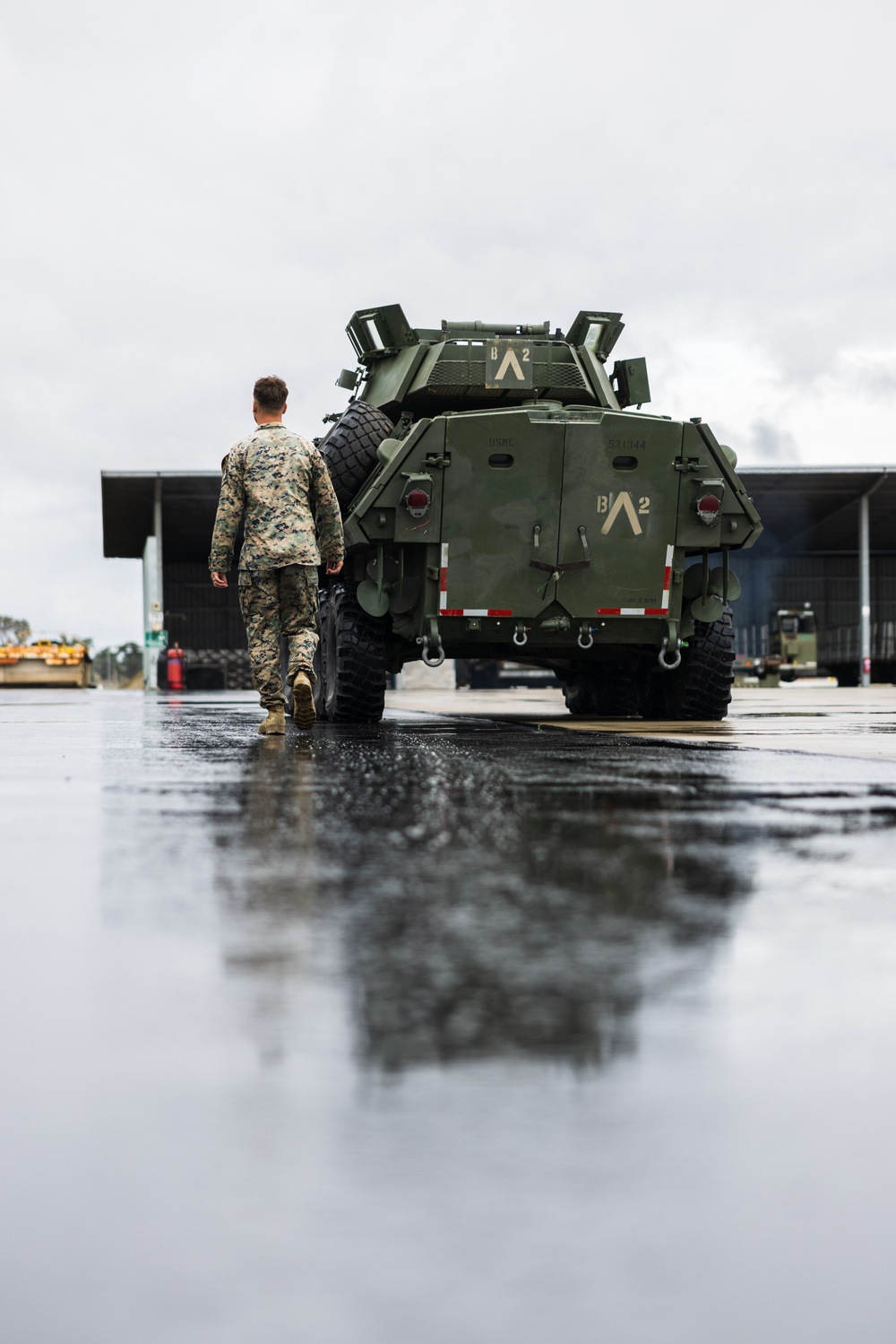 Marines with 1st LAR Bn. arrive to Australia for Rapid Deployment Exercise