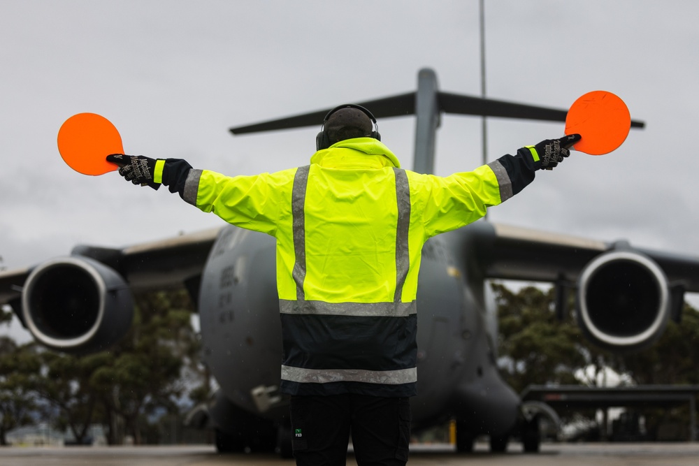 Marines with 1st LAR Bn. arrive to Australia for Rapid Deployment Exercise