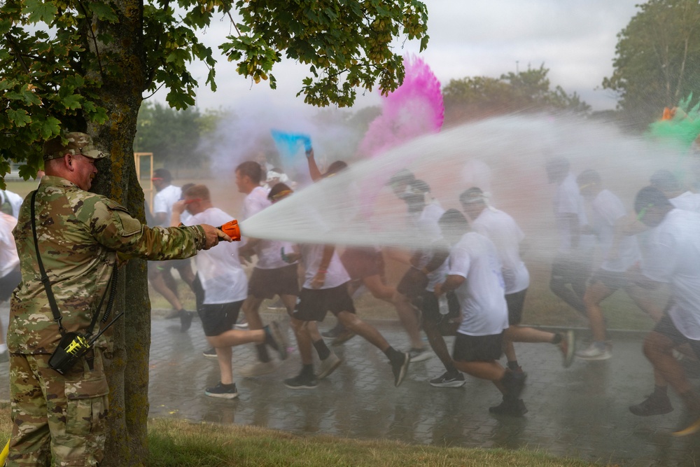 Independence Day Celebrations: Soldiers Embrace the Fun at Mihail Kogalniceanu's vibrant 5K Color Run