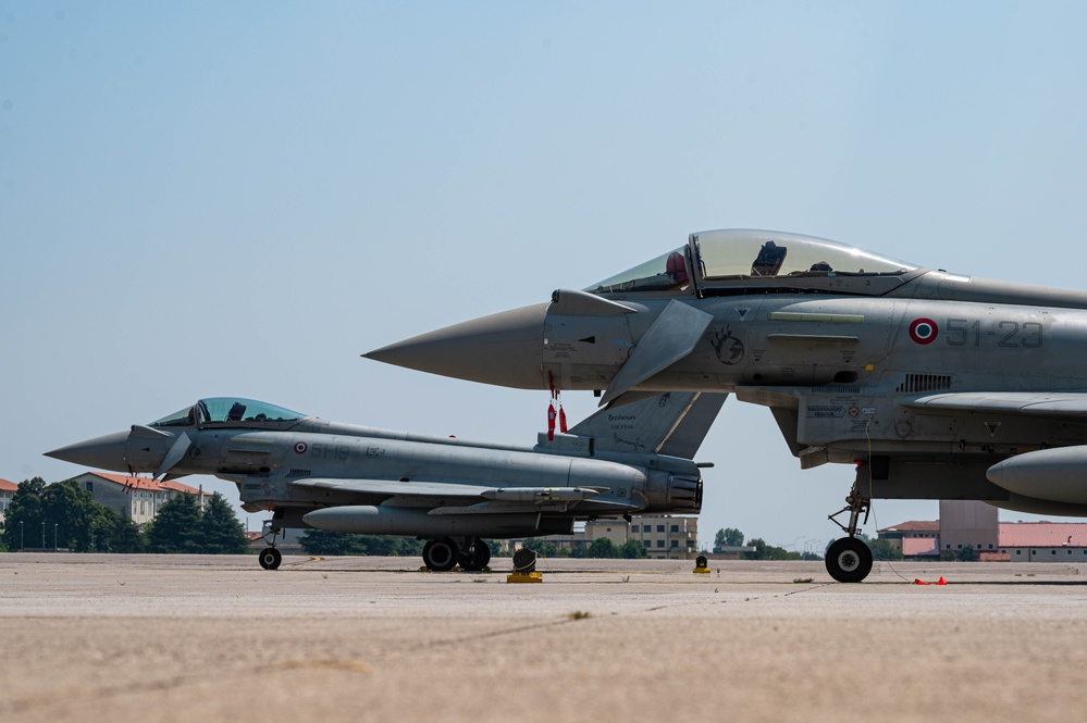 31st FW trains with Italian air force Eurofighters