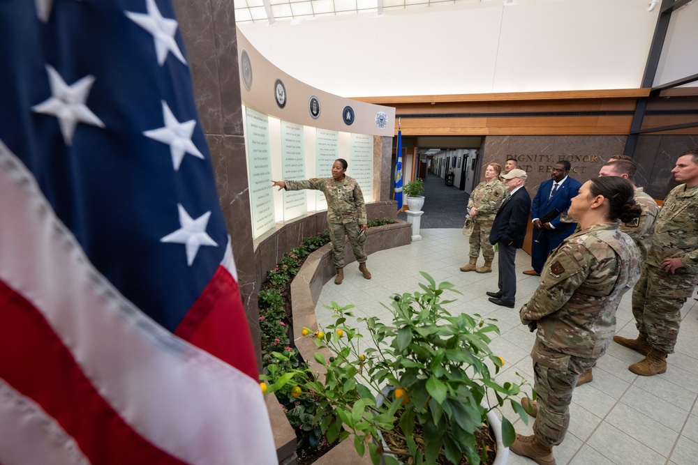 Maj. Gen. Wendy Henke and her team visit Air Force Mortuary Affairs Operations