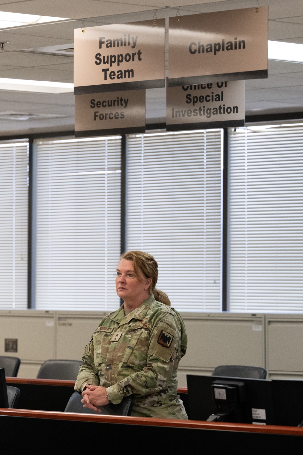 Maj. Gen. Wendy Henke and her team visit Air Force Mortuary Affairs Operations