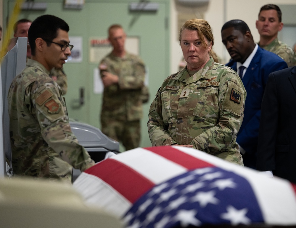 Maj. Gen. Wendy Henke and her team visit Air Force Mortuary Affairs Operations