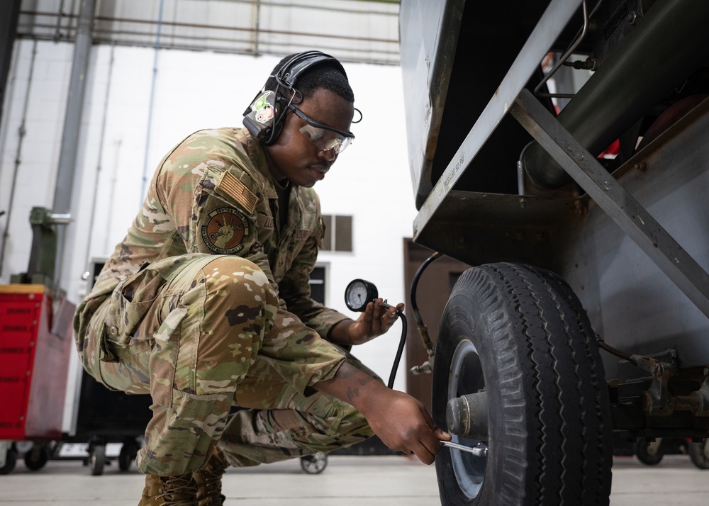 Aerospace equipment mechanics move the mission at Lakenheath