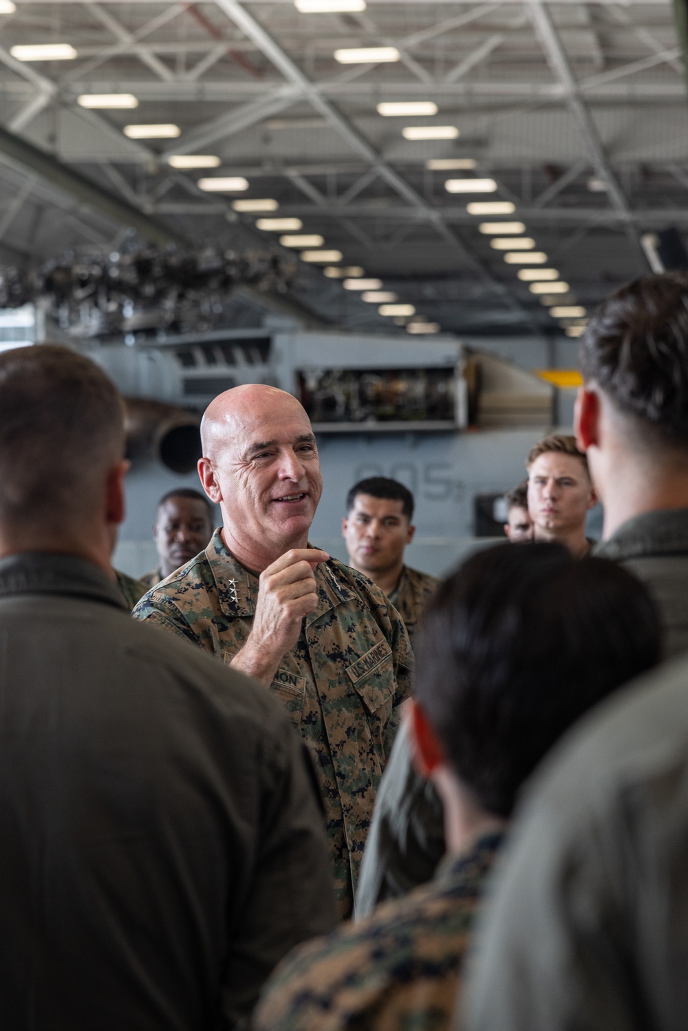 Marine Medium Tiltrotor Squadron (VMM) 261 receives the II MEF &quot;Chesty&quot; Puller Award