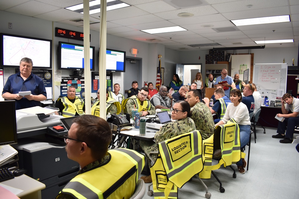 Personnel in EOC IMT Training