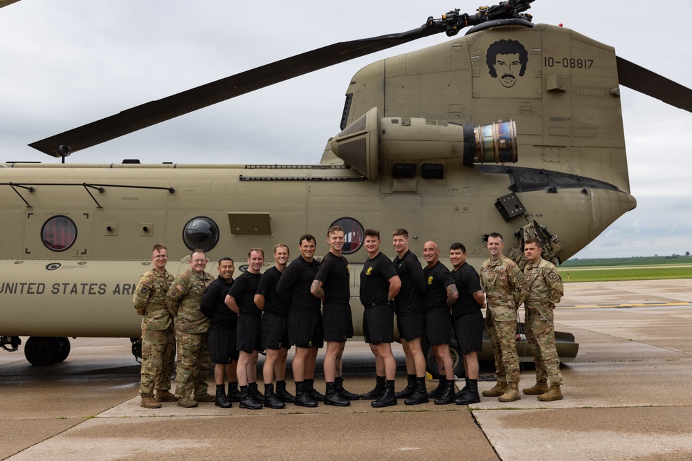 DVIDS - Images - Iowa National Guard and U.S. Army Golden Nights ...