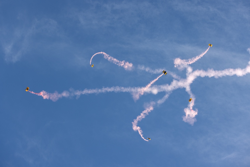 Iowa National Guard and U.S. Army Golden Nights Parachute Team conduct airshows in eastern Iowa