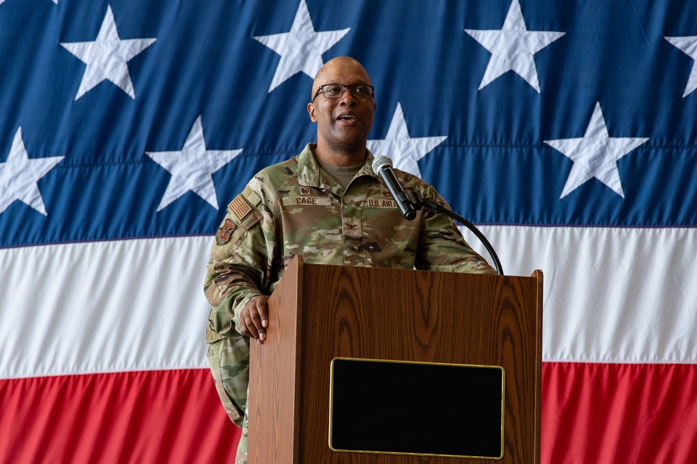 Cage takes command of 436th MGG