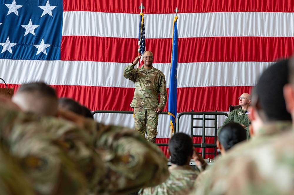 Cage takes command of 436th MGG