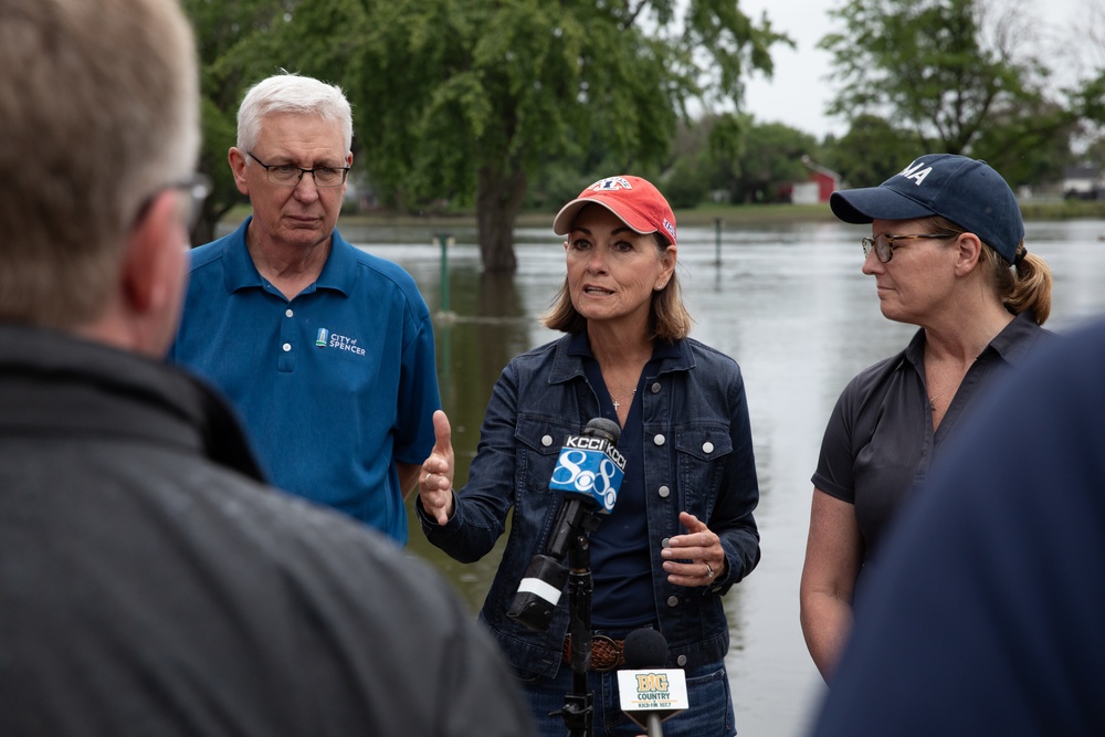 Iowa Governor and FEMA Administrator tour flood-impacted areas of Iowa